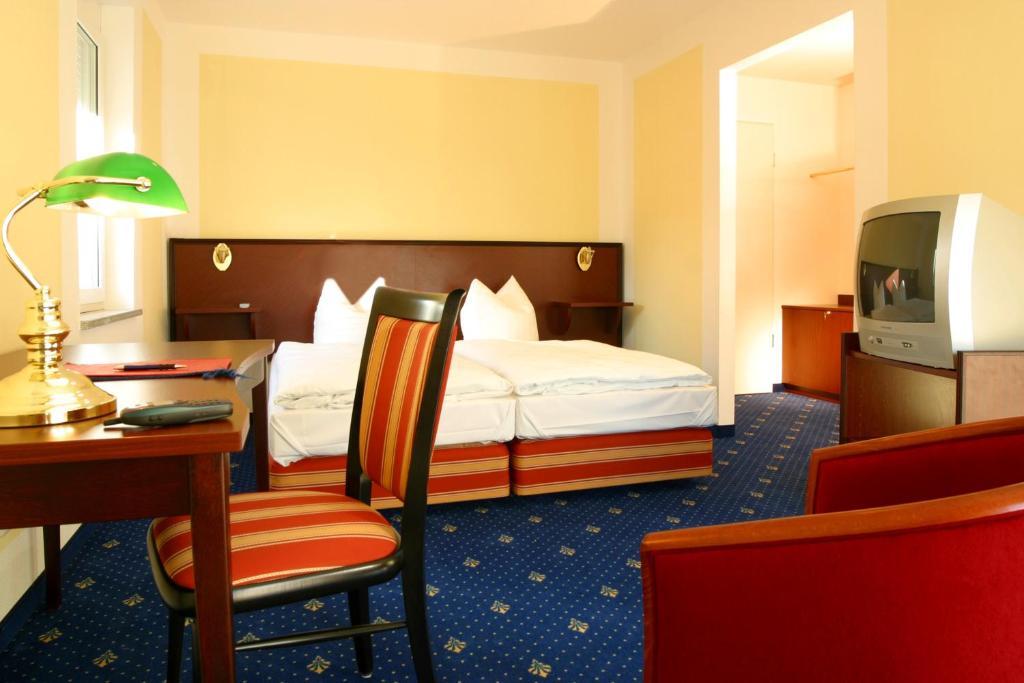 הלברגמוס Regentpark Hotel Munich Airport שירותים תמונה