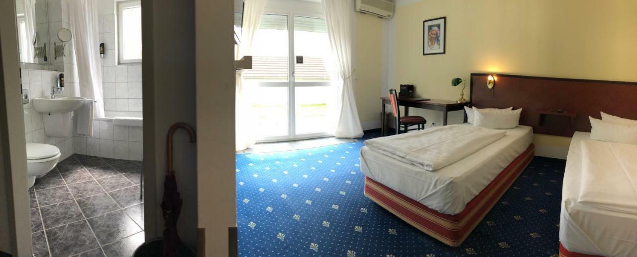 הלברגמוס Regentpark Hotel Munich Airport מראה חיצוני תמונה